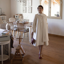 Carica l&#39;immagine nel visualizzatore di Gallery, Cappotto Dicembre
