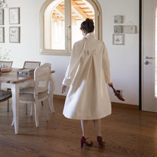 Carica l&#39;immagine nel visualizzatore di Gallery, Cappotto Dicembre
