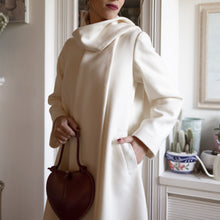 Carica l&#39;immagine nel visualizzatore di Gallery, Cappotto Dicembre
