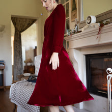 Carica l&#39;immagine nel visualizzatore di Gallery, Abito Focolare
