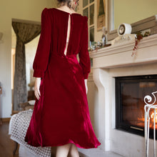 Carica l&#39;immagine nel visualizzatore di Gallery, Abito Focolare
