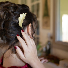 Carica l&#39;immagine nel visualizzatore di Gallery, Fermaglio per capelli Foglia
