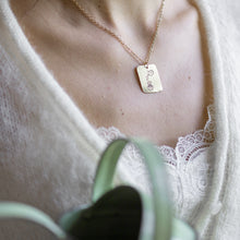 Carica l&#39;immagine nel visualizzatore di Gallery, Collane Talismano Poetico (3 illustrazioni)
