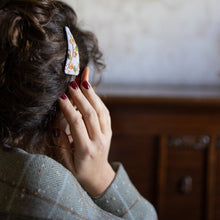 Carica l&#39;immagine nel visualizzatore di Gallery, Mollette per capelli ricamate a mano Grandi
