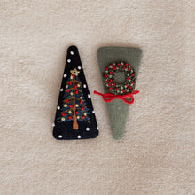 Carica l&#39;immagine nel visualizzatore di Gallery, Mollette per capelli ricamate a mano Grandi
