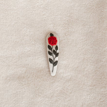 Carica l&#39;immagine nel visualizzatore di Gallery, Mollette per capelli ricamate a mano
