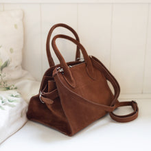 Carica l&#39;immagine nel visualizzatore di Gallery, Borsa Grammofono Suede (2 colori)
