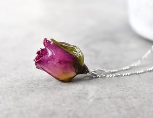 Collana Piccolo Bocciolo di rosa magenta