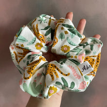 Load image into Gallery viewer, Scrunchie Leopardi
