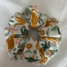 Load image into Gallery viewer, Scrunchie Leopardi
