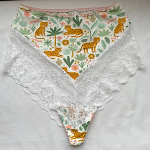 Brasiliana Daisy con leopardi